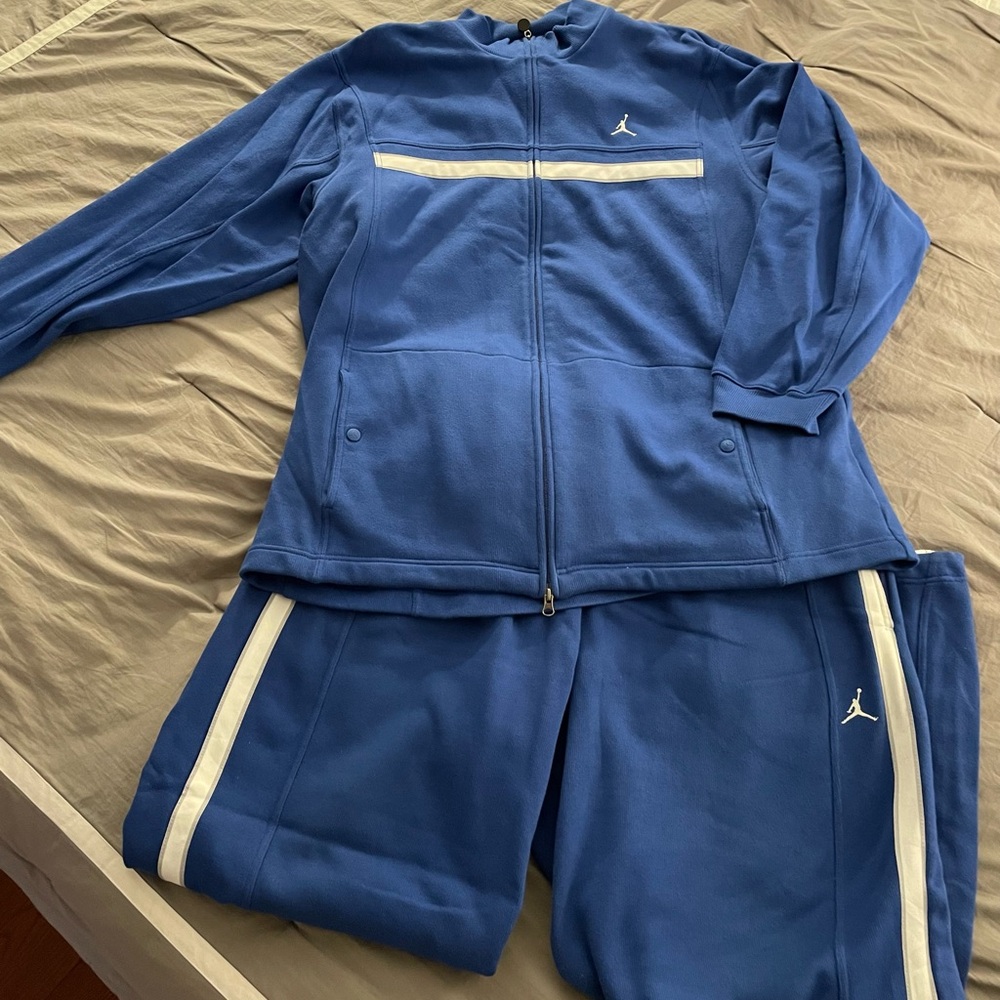 Jordan full zip jogging suit